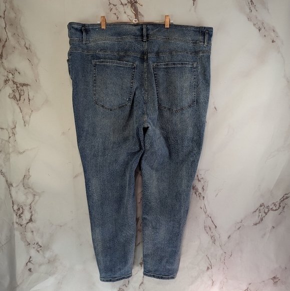 Lane Bryant Jeans Womens 26 Light Wash Denim High Rise Distressed Boyfriend Crop - Picture 5 of 11